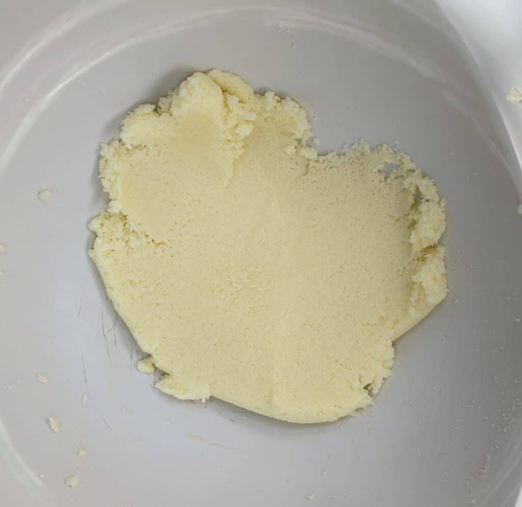 How to Cream Butter and Sugar (by Hand or With a Mixer) (with Pictures) -  Instructables